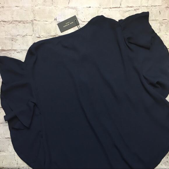 NEW Max Studio Flutter Sleeve Keyhole Blouse in Navy Blue - Picture 8 of 8